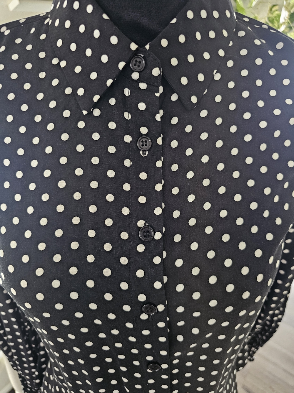 NWOT Size S Black and White Polka Dot Button-Up Dress Shirt - Picture 4 of 16